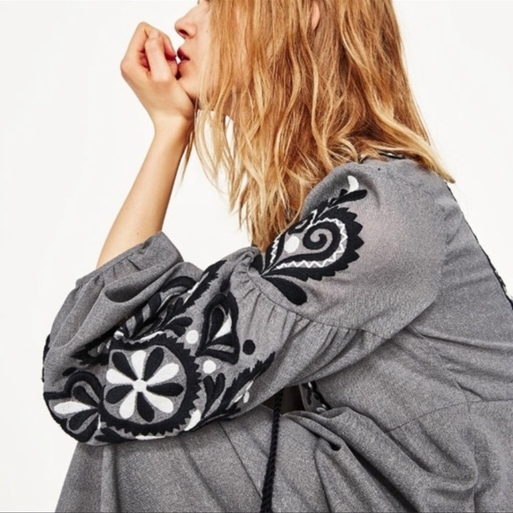 ❤️ Zara Grey Midi Embroidered Peasant Dress - Picture 4 of 8
